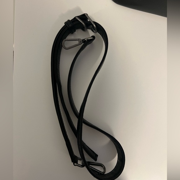 Matt & Nat Bucket Bag Purse in Black - Picture 4 of 4